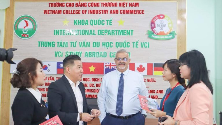 Ngôn ngữ quốc tế